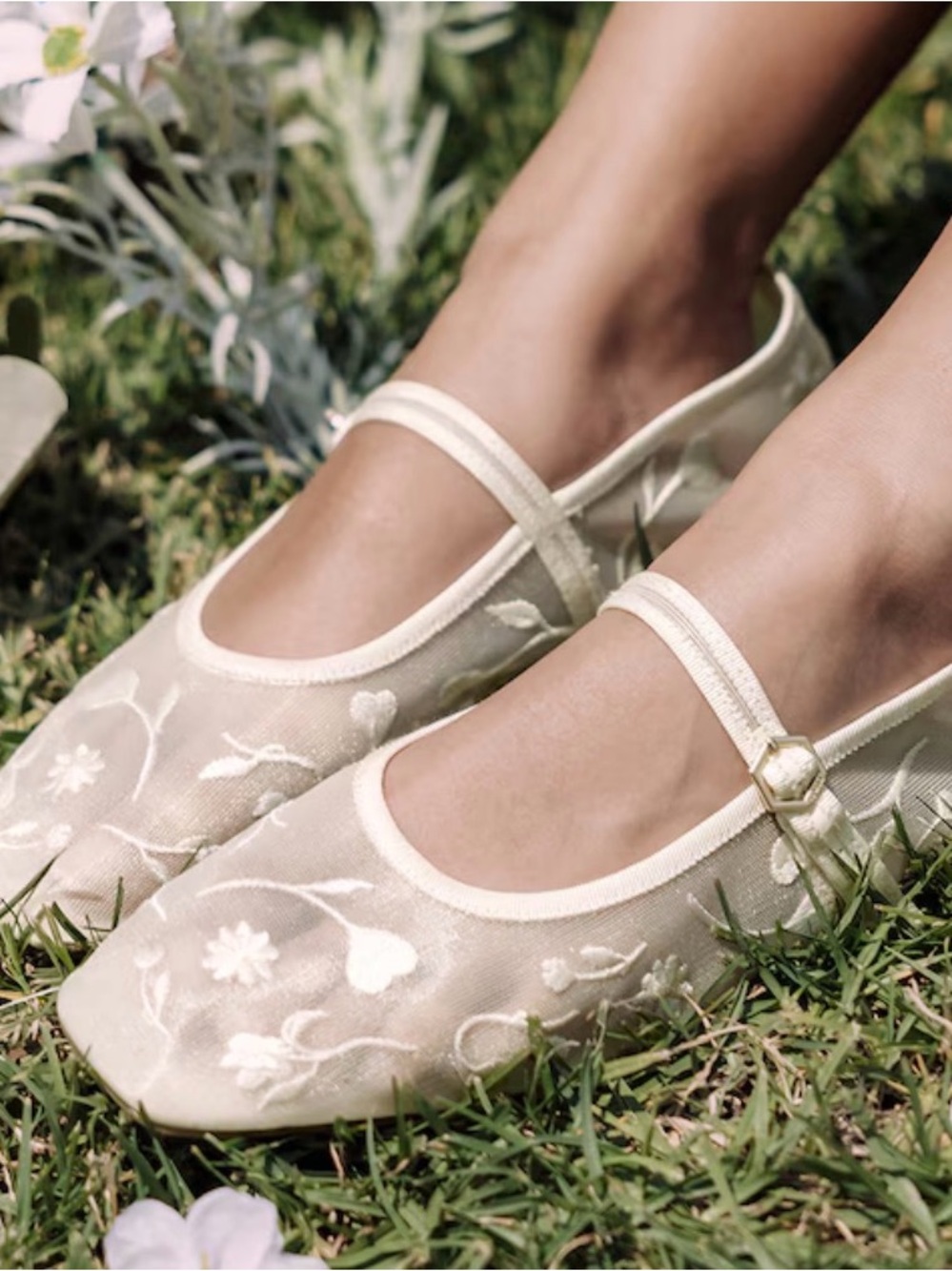 Vivaia Square Toe Mary Jane’s Healing Garden Cream French Royal Mesh 40.5/9-9.5